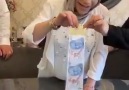 Tuncer Açıkgöz - çöpten yemeğini çıkarmaya çalışan adama...