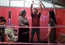 Turkish WWE Teyze şampuan oldu aq
