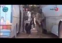 Türkiye den otobüslerle nusra cephesi teröristlerinin Haleb ku...