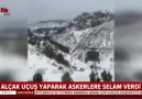 Türk pilotu askerlerimizi böyle selamladı...