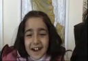 Türkü Söyleyen Vanlı Kürt Kız ingilizce şarkı sölüyor Muhteşem