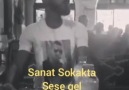 Ülkede gereksiz sesler şarkıcı olur. Bu değerli sesler kaybolur gider.