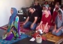 Une femme imam allah akbar