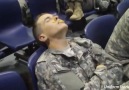 Uyuyan askerleri eşek şakasıyla uyandırmak :)
