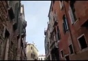 Venedik Gondollarında Bağlamayla Tokat Türküsü Çalmak