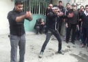 Video: İran'daki yas tutma hürafelerinden biri: Baş yarmak ( 18)