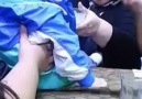 Video Torununa mama yedirirken resmen o hissi yaşayan elleri öpülesi teyze
