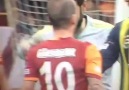 Wesley Sneijder'den önce m.topal'a sonra volkan'a ayar :D