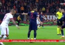 Wesley Sneijder, Murat Ceylan'ın aklını alıyor. yarıldım aq :D :D