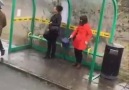 Yağmurdan kaçarken doluya tutulmak