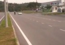 Yamaha R1 Vs Lamborghini