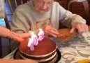 102 Yaş Pastasındaki Mumlara Üfürürken... - Blok Haber Videolar