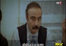 Yemek masasinda Yavuz Eylul yerine Erdal'a ayaklarını sürtuyor :)