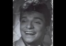 Zeki Müren - Sende Başını Alıp Gitme Ne Olur