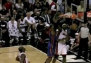 Amar'e Stoudemire Lebron James'in Üzerinden ! [HQ]