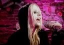 Avril Lavigne - The Best Damn Thing [HQ]