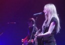 Avril Lavigne - Who Knows [HQ]