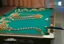 Bilardo masasında domino [HQ]