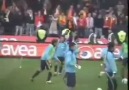 Emre Belözoğlu Paraya Muhtaç Tezahuratı [HQ]