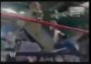 John Cena Edge'ye Merdivenden F-U Yapıyor...