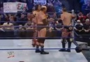 John Morrison ve The Miz festusla dalga geçiyo :)