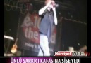 Justin Bieber Kafasına Şişe Yedi !