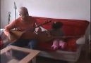 KUCUK BAGLAMACI :) LUTFEN BU SEVIMLI BIDIGI SONUNA KADAR IZLEYIN