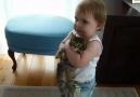 küçük kız ve kedi aşkı