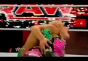 Michelle McCool Vs Natalya  1 Kasım 2010 [HQ]