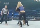 Mickie James vs Layla w/ Michelle McCool 12/02/2010 [HQ]