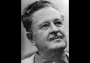 [Nazım Hikmet Ran]'ın kendi sesinden KIYIDAKİ İHTİYAR