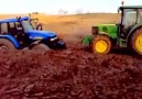 NEW HOLLAND - JOHN DEERE