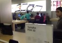 NewYork Apple Store'da Ankaralı Namık Rüzgarı =D