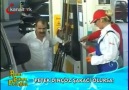 Petek Dinçöz Benzin Istasyonunda ŞAKACI Olursa :)