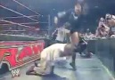 RandY OrTon John Cena'nın Babasına Punt Kıck YapıoR ..!