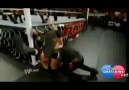 RAW - NXT Birbirine Giriyor :) [14 Haziran 2010] !