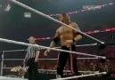 Rey & HHH CM Punk'un Saçını Kesiyor! [19 Nisan 2010]