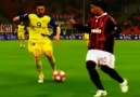 Ronaldinho Milan Show 2010 [HQ]