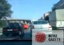 Trafikte Makas Atan Gençlerin İbretlik Kazası