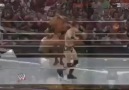 Triple H Vs Sheamus - Kavga [5 Nisan Raw]