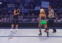 Vickie Vs Kaitlyn [5 Kasım 2010] [HQ]