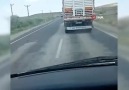 NTV - Ambulansa yol vermeyen kamyon sürücüsü bir de yarıştı