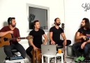 Sessiz sessiz ağlar gibisin vay amann.. - Koray Avcı Akustik